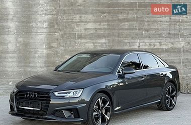 Седан Audi A4 2019 в Чернівцях