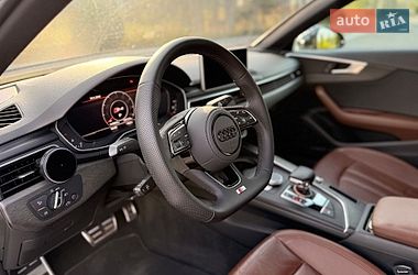 Седан Audi A4 2017 в Дніпрі