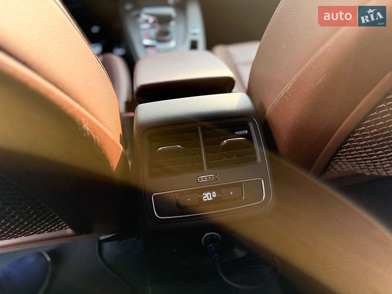 Седан Audi A4 2017 в Дніпрі