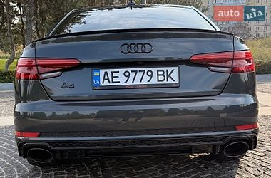 Седан Audi A4 2017 в Дніпрі