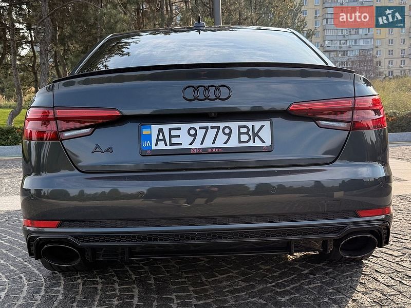 Седан Audi A4 2017 в Дніпрі