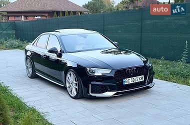 Седан Audi A4 2017 в Львові