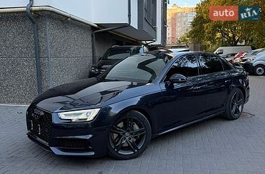 Седан Audi A4 2016 в Калуші