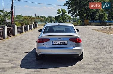Седан Audi A4 2012 в Днепре