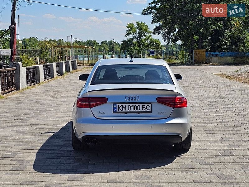 Седан Audi A4 2012 в Днепре