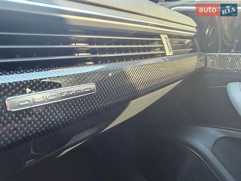 Седан Audi A4 2023 в Києві