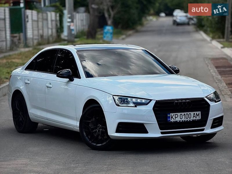 Седан Audi A4 2016 в Запоріжжі