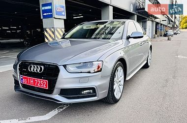 Седан Audi A4 2015 в Киеве