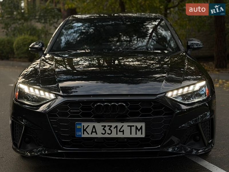 Седан Audi A4 2022 в Киеве