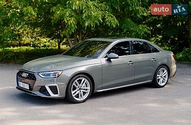 Седан Audi A4 2023 в Полтаві