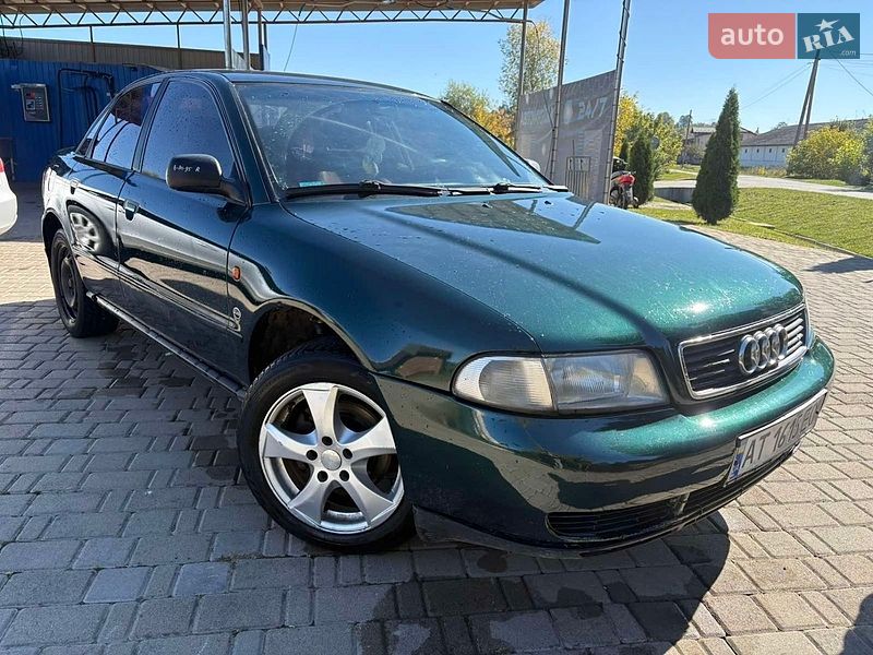 Седан Audi A4 1995 в Івано-Франківську
