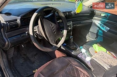 Седан Audi A4 1995 в Івано-Франківську