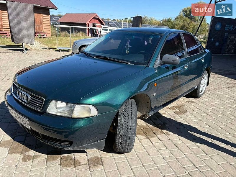 Седан Audi A4 1995 в Івано-Франківську