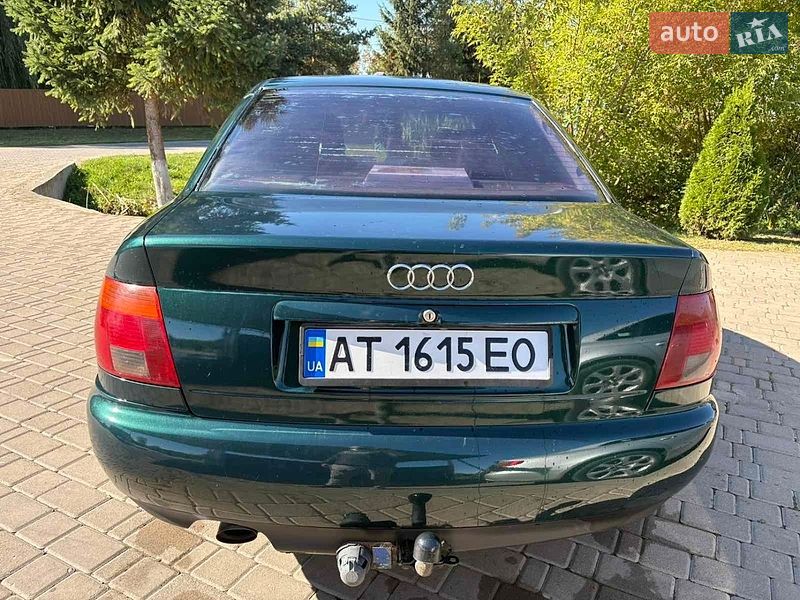 Седан Audi A4 1995 в Івано-Франківську