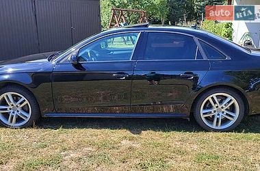 Седан Audi A4 2015 в Ужгороді