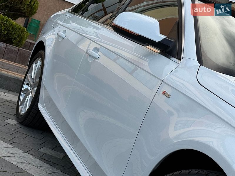 Седан Audi A4 2014 в Дрогобыче