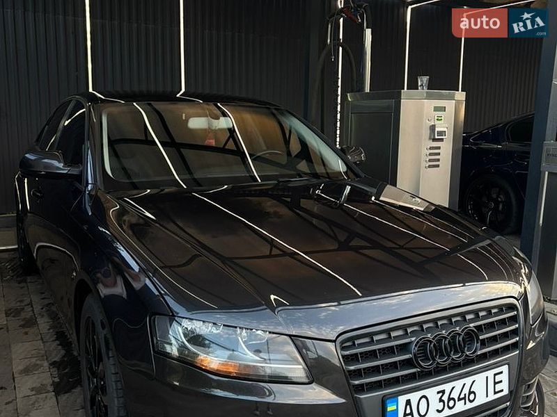 Седан Audi A4 2011 в Виноградове