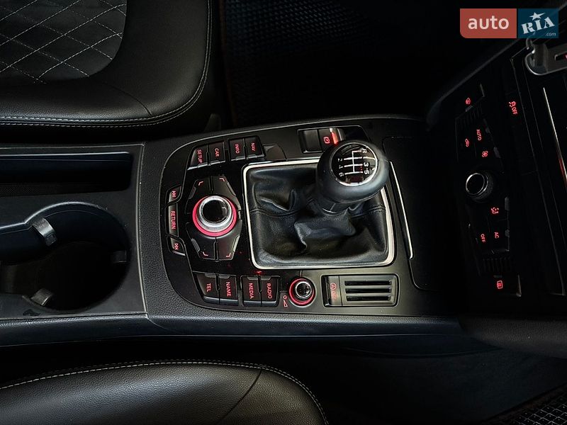 Седан Audi A4 2011 в Виноградове