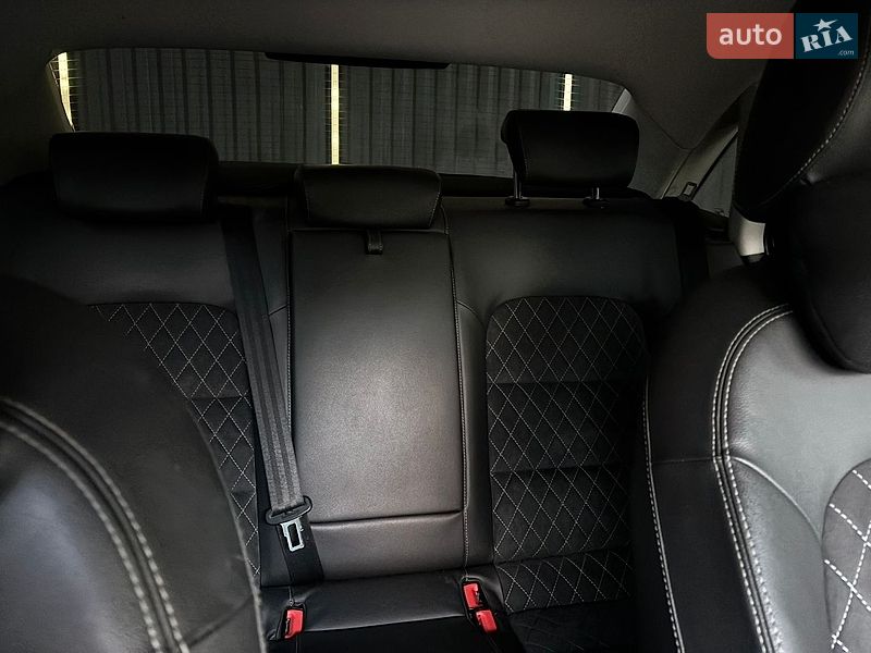 Седан Audi A4 2011 в Виноградове