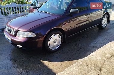 Седан Audi A4 1995 в Ровно