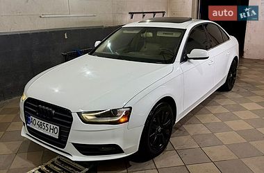 Седан Audi A4 2013 в Мукачевому