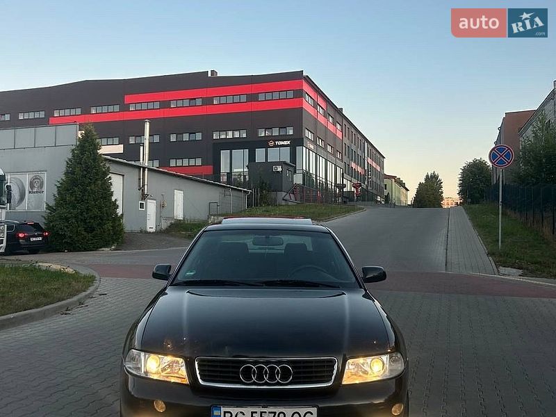 Седан Audi A4 1999 в Львові
