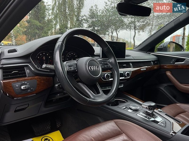 Седан Audi A4 2018 в Львове
