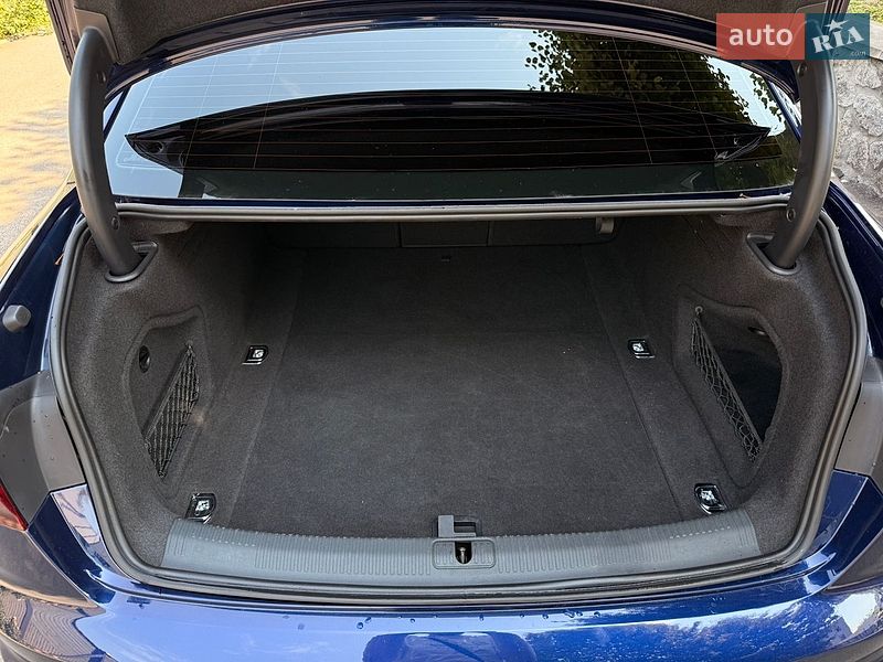 Седан Audi A4 2020 в Вінниці
