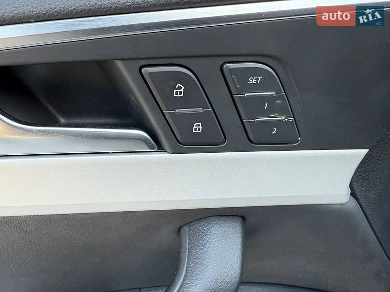 Седан Audi A4 2023 в Києві
