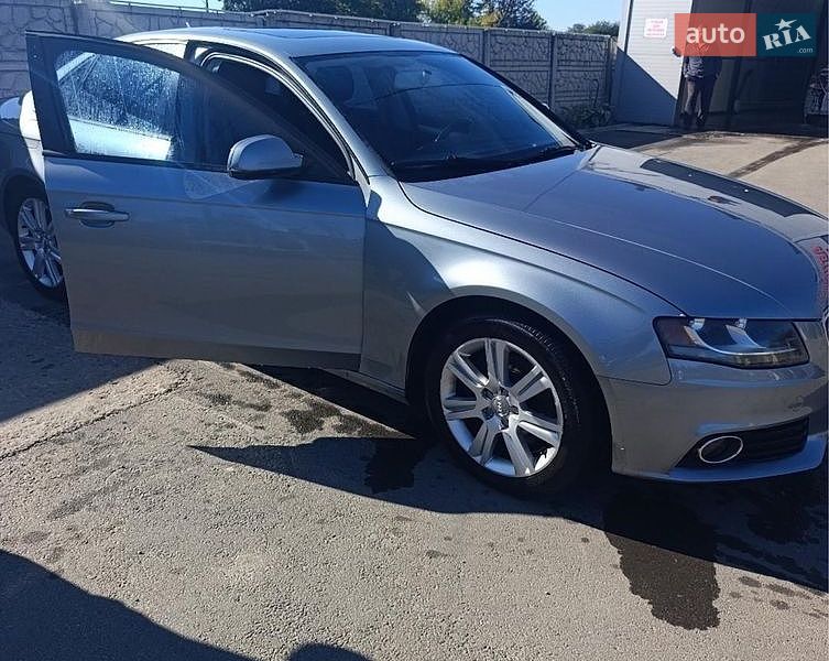 Седан Audi A4 2010 в Любарі