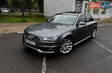 Седан Audi A4 2014 в Луцке