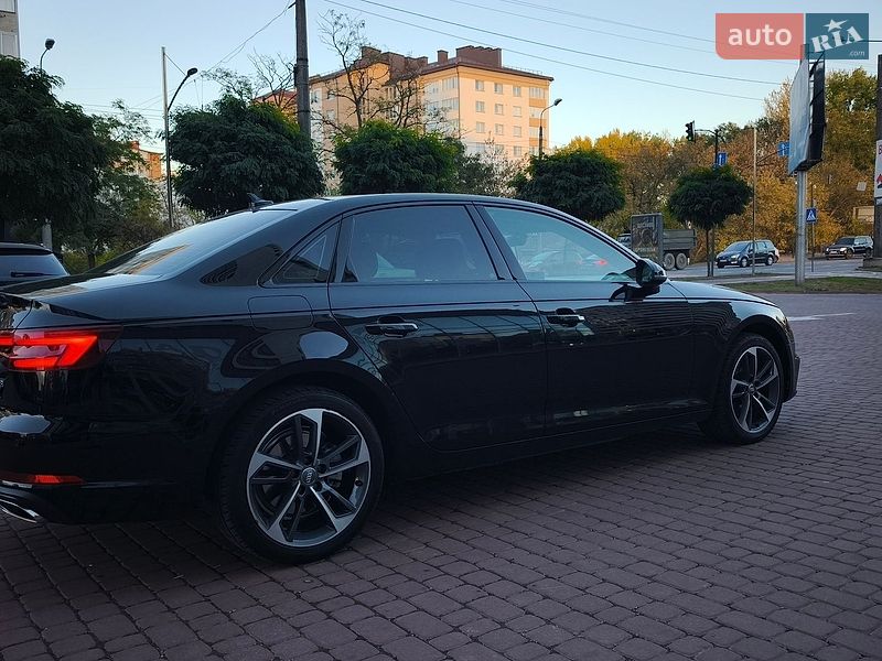 Седан Audi A4 2019 в Ивано-Франковске