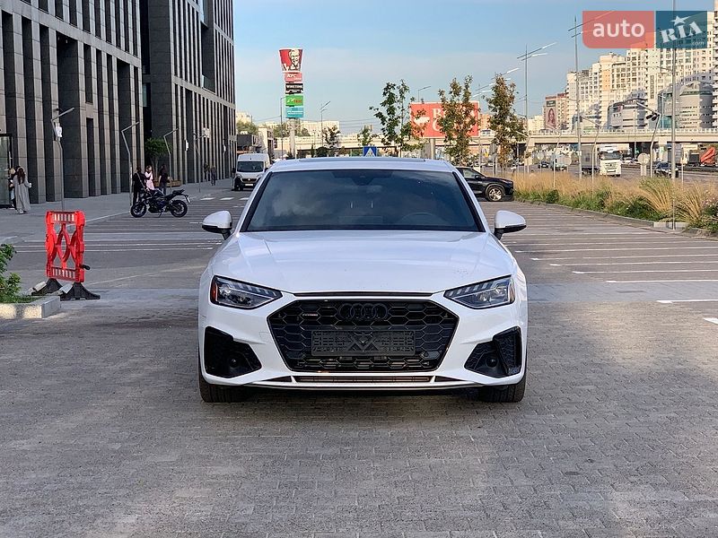 Седан Audi A4 2023 в Києві