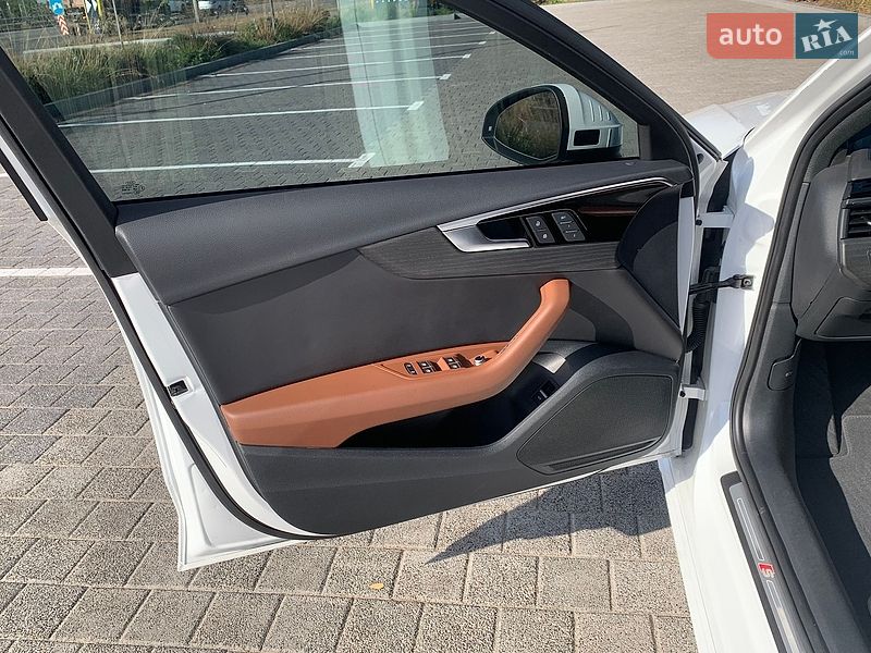 Седан Audi A4 2023 в Києві