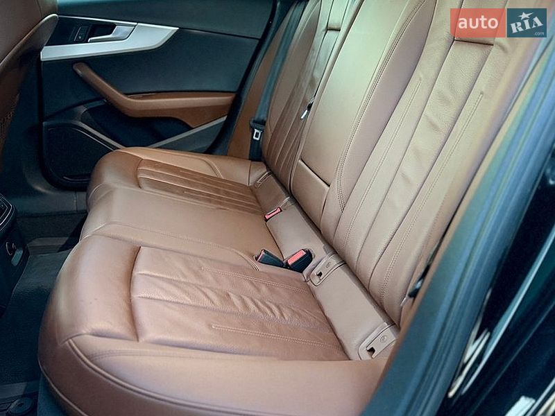Седан Audi A4 2018 в Тернополе