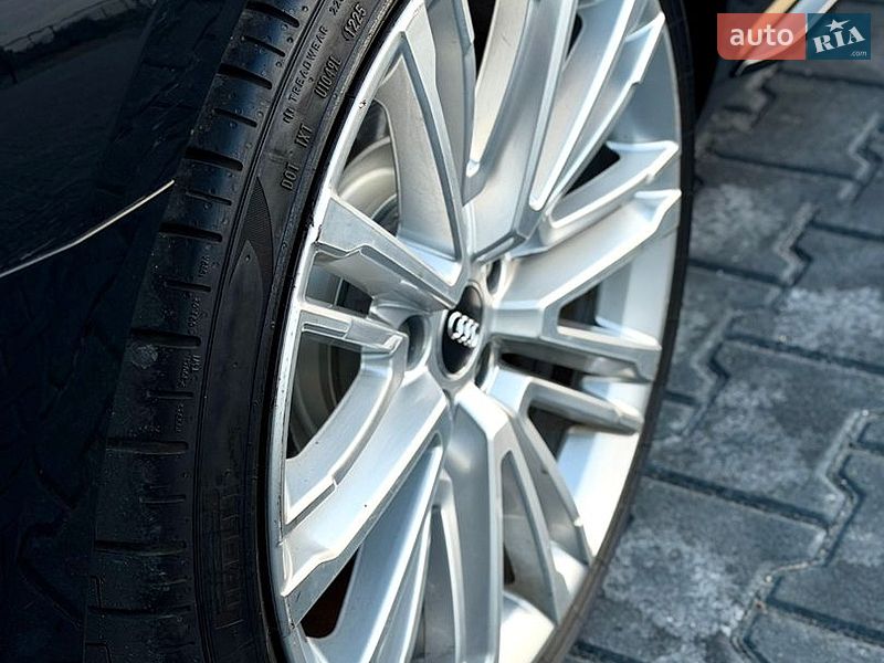 Седан Audi A4 2018 в Тернополе