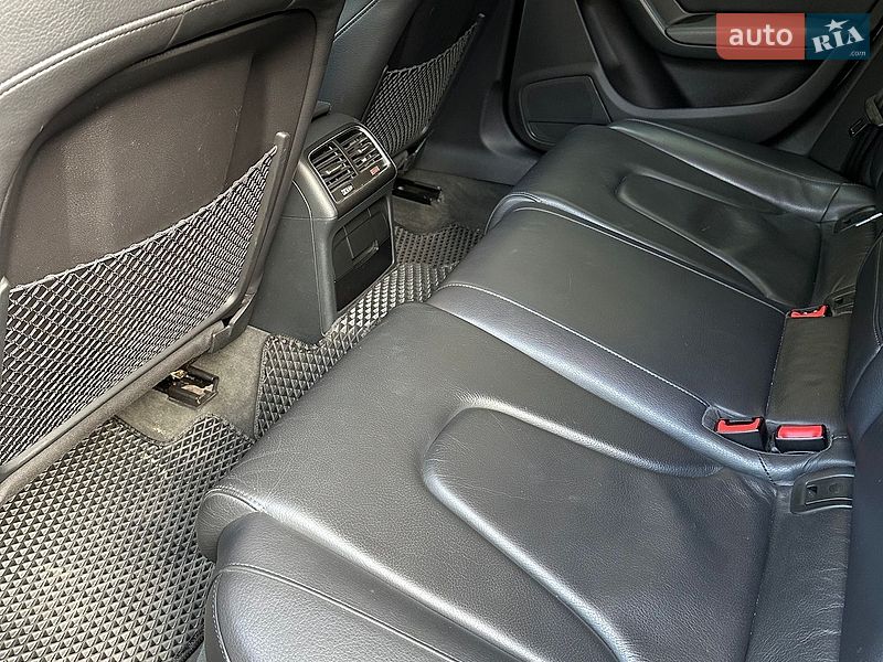 Седан Audi A4 2012 в Луцьку