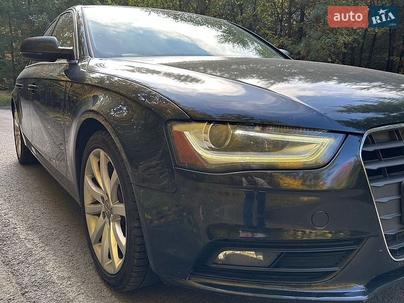 Седан Audi A4 2012 в Луцьку