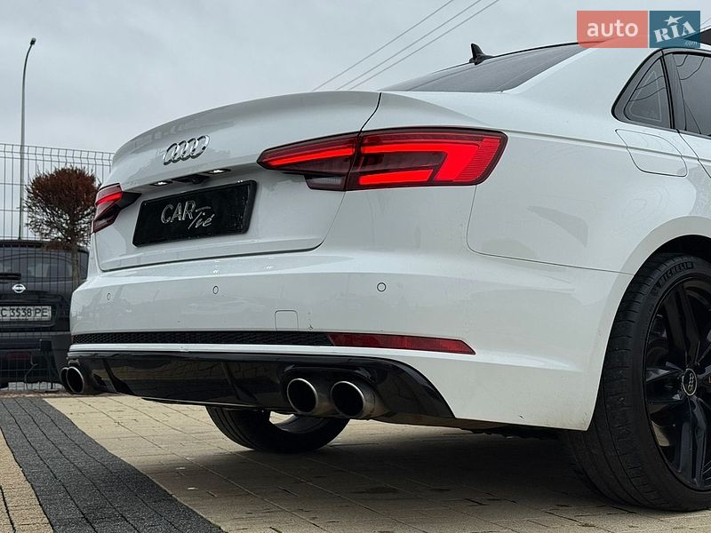 Седан Audi A4 2016 в Львові