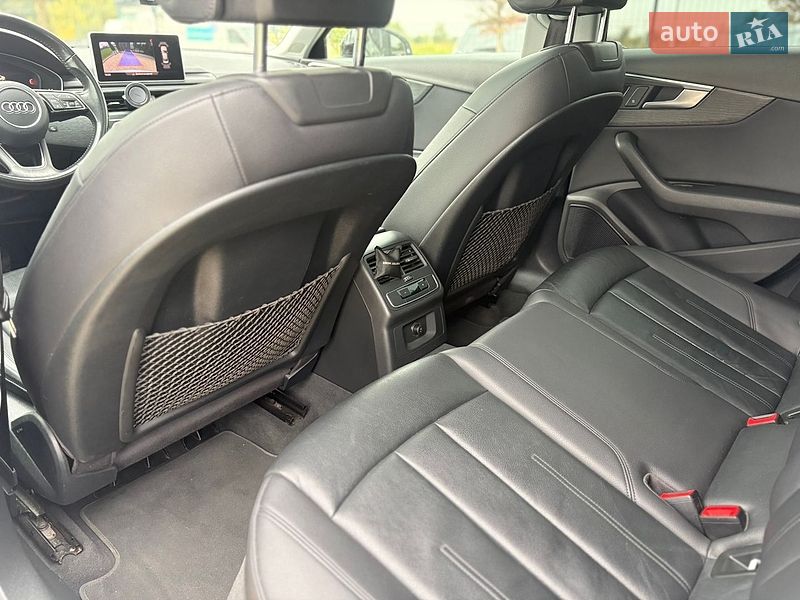 Седан Audi A4 2016 в Львові