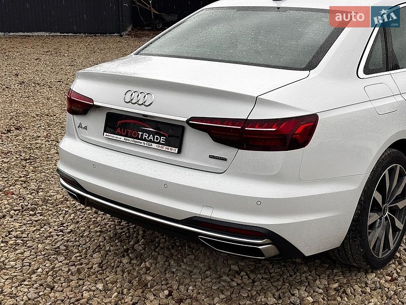 Седан Audi A4 2021 в Львове