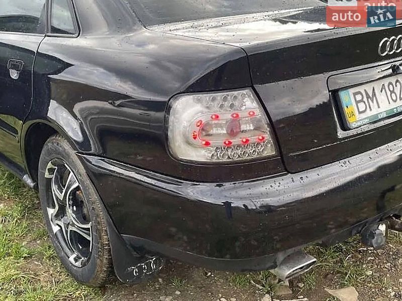 Седан Audi A4 1996 в Львове