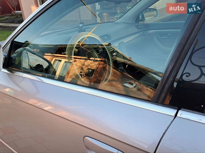 Седан Audi A4 2005 в Снятине