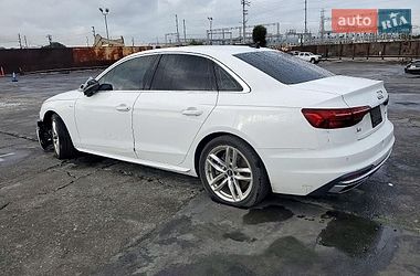 Седан Audi A4 2022 в Ровно
