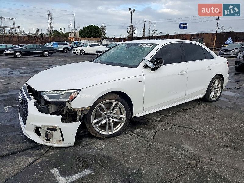 Седан Audi A4 2022 в Ровно