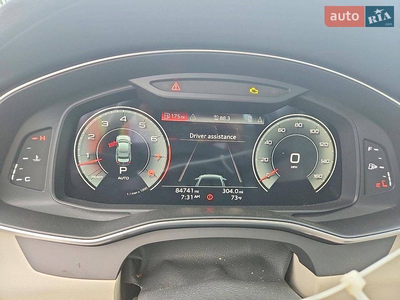 Седан Audi A4 2022 в Львове
