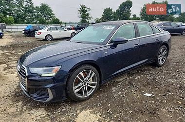 Седан Audi A4 2022 в Львове