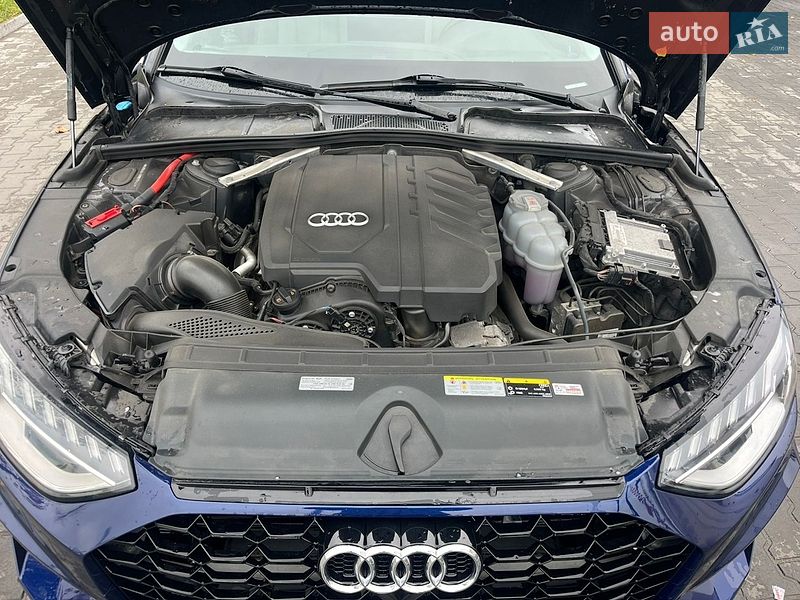 Седан Audi A4 2021 в Львові