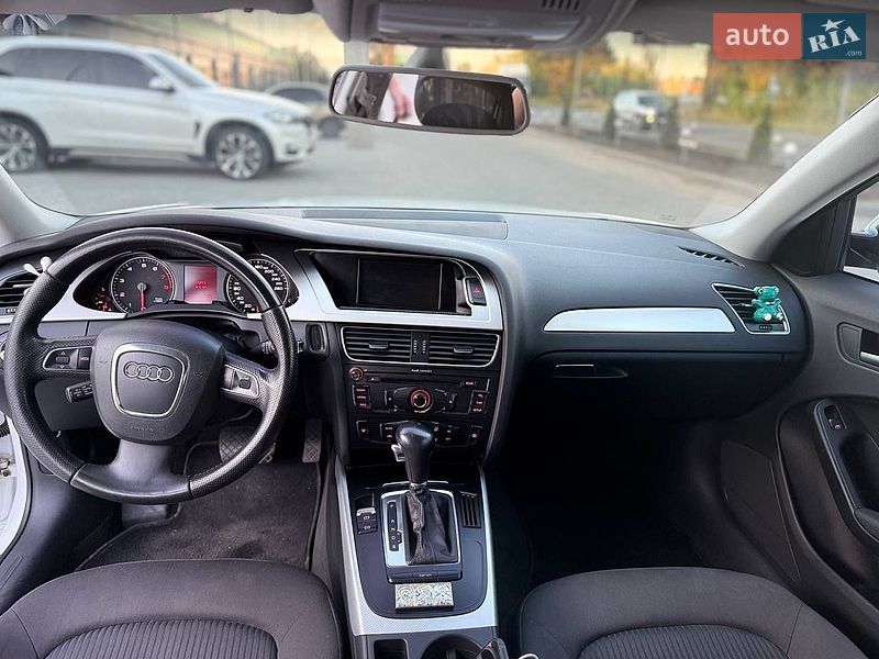 Седан Audi A4 2009 в Дніпрі