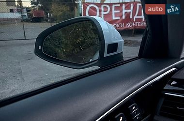 Седан Audi A4 2022 в Киеве